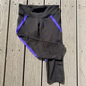 Champion: Women’s Sport/Running/Yoga Leggings. Size Medium.